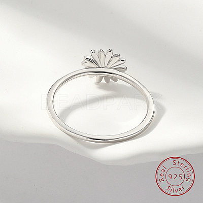 Anti-Tarnish Rhodium Plated 925 Sterling Silver Daisy Flower Finger Ring for Women KN3229-3-1