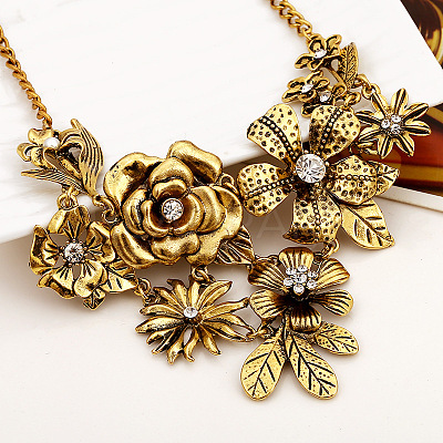 Retro Alloy Crystal Rhinestone Flower Pendant Bib Necklaces for Women FS-WGB73F9-02-1