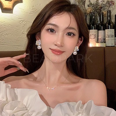 Snowflake with Round Alloy Crystal Rhinestone Dangle Stud Earrings FS-WGD1A25-01-1