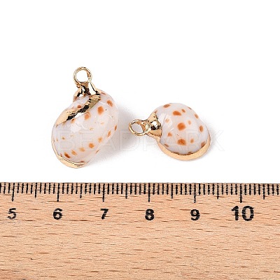 Natural Sea Shell Pendants SSHEL-N038-43-1
