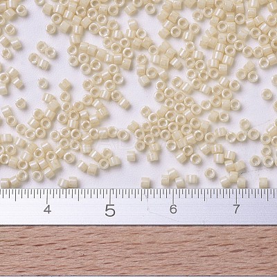 MIYUKI Delica Beads SEED-X0054-DB0204-1