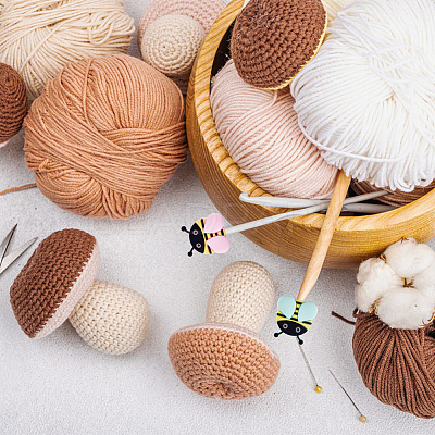 16Pcs 4 Colors Bees Food Grade Eco-Friendly Silicone Focal Beads SIL-DC0001-42-1