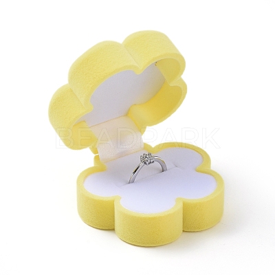 Plum Blossom Shape Velvet Jewelry Boxes VBOX-L002-F02-1