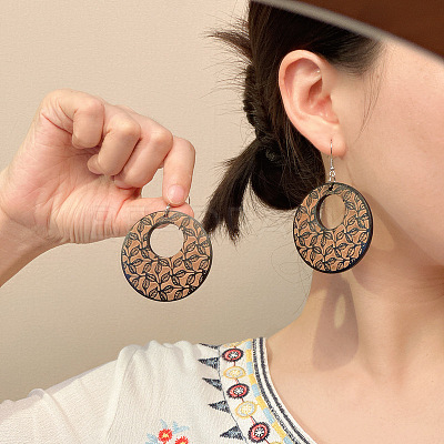 Flat Round Wood Dangle Earrings FS-WGF3184-03-1